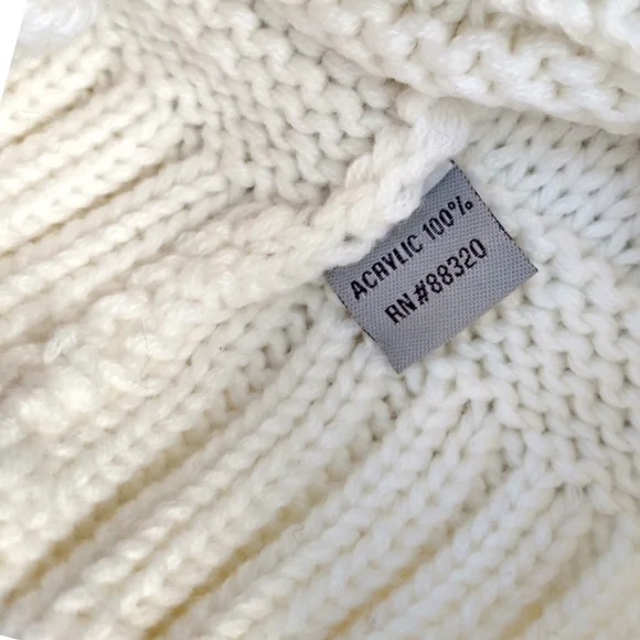 C.C. white scrunchie Pom Pom knit winter hat beanie toboggan - Picture 4 of 6